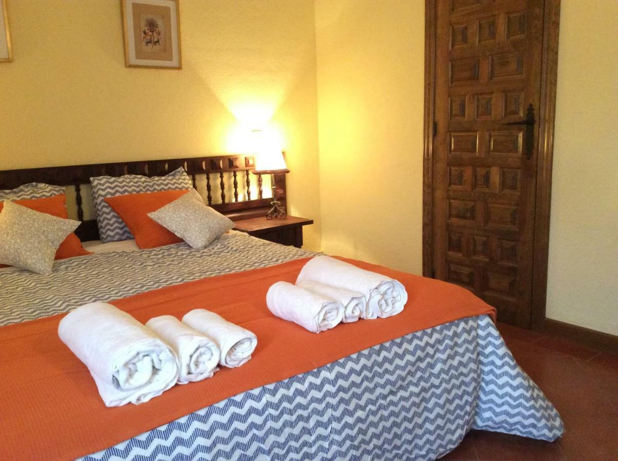 Casa Lola Bed & Breakfast Pelegrina Exterior photo