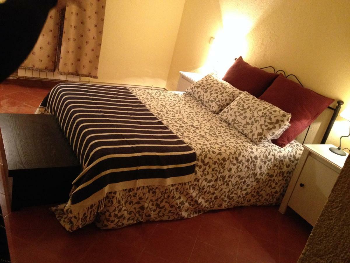 Casa Lola Bed & Breakfast Pelegrina Exterior photo